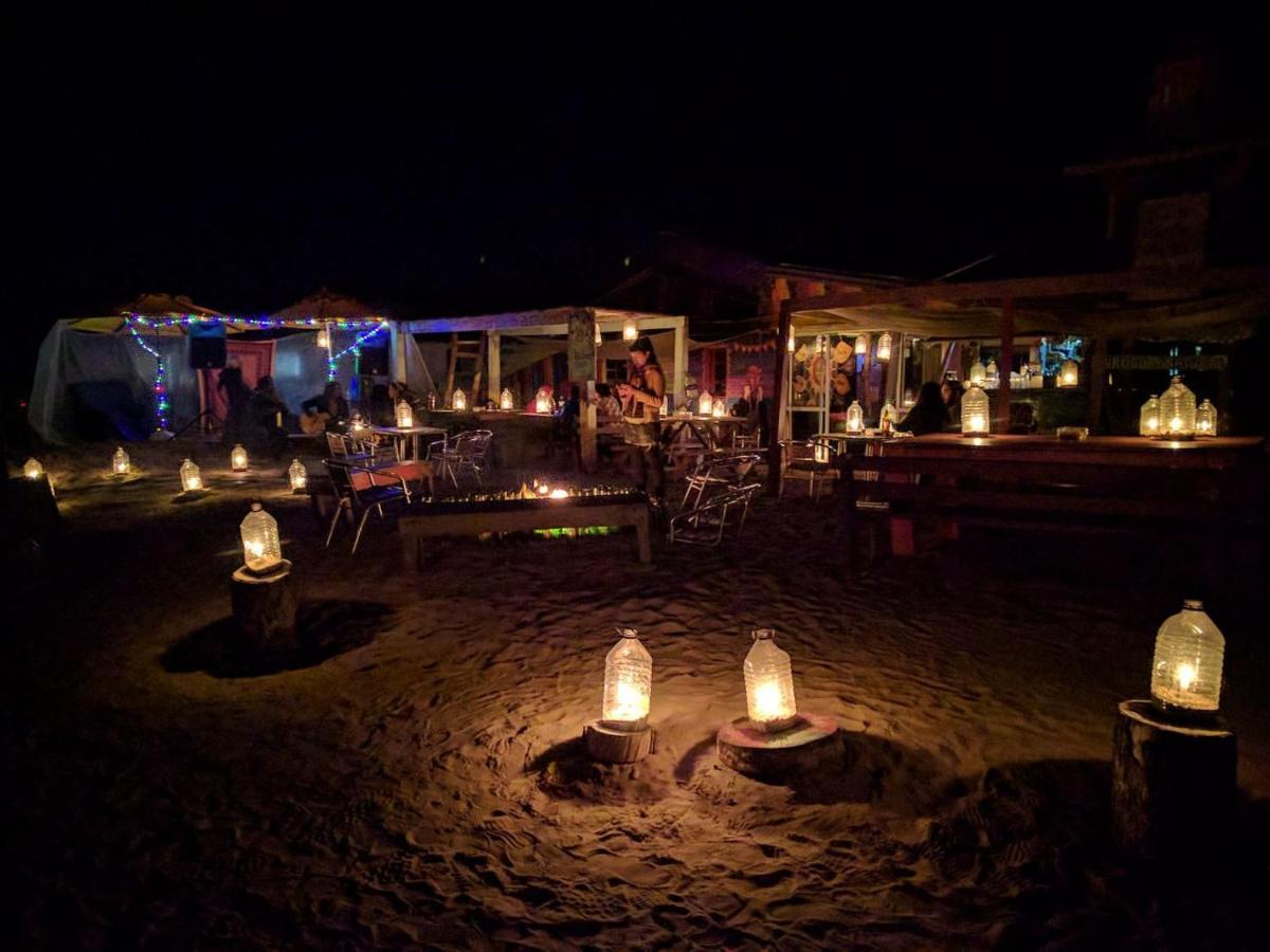 קאבו פולוניו Lobo Hostel Bar מראה חיצוני תמונה